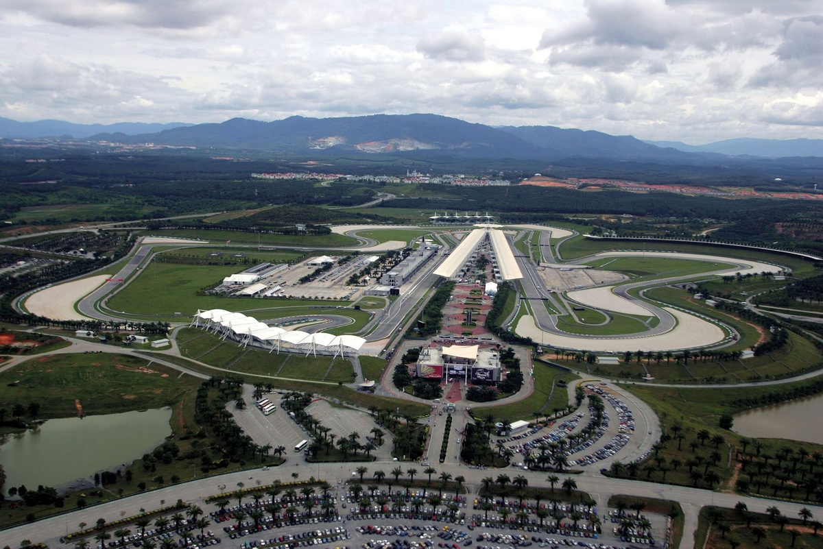 Retorno de Sepang, Mercedes e mercado de 2027: No que ficar de olho no GP do Bahrein na Malásia de F1