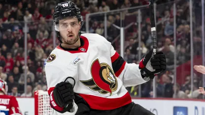 Batherson signs 8-year contract with Senators